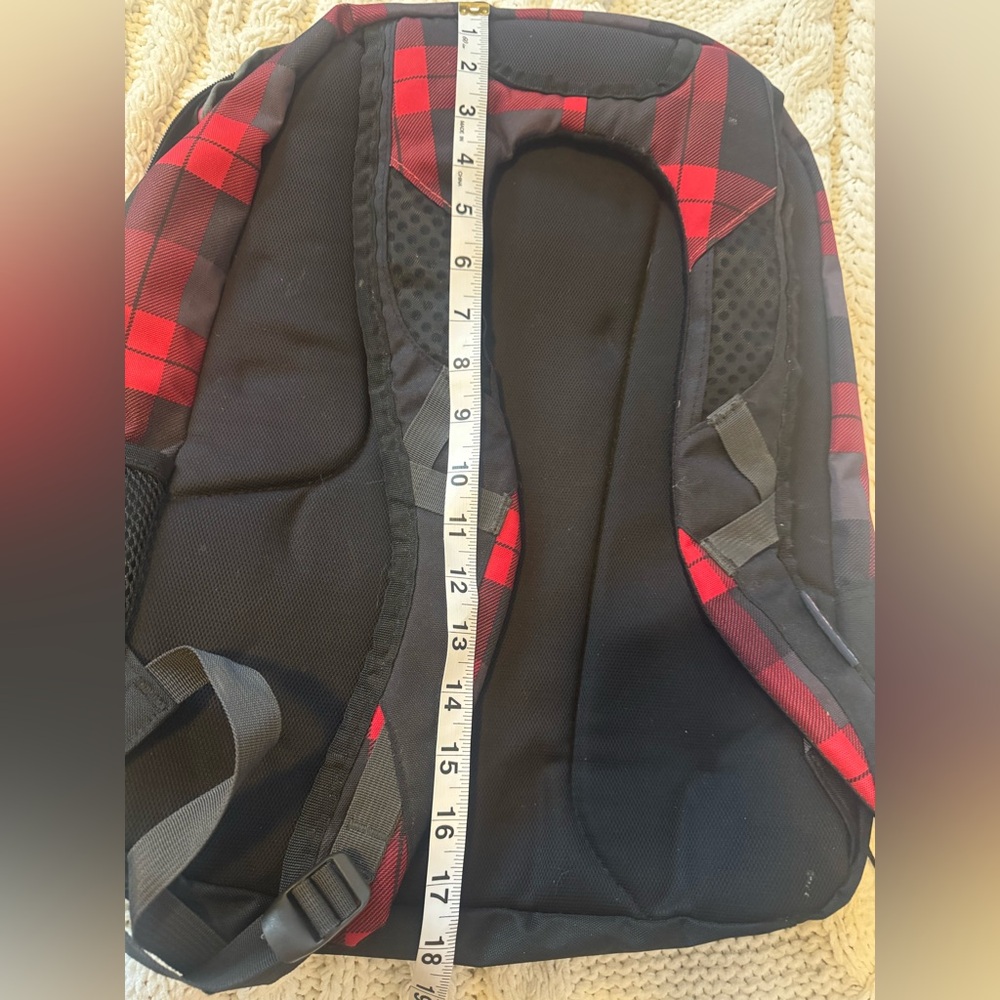 Jansport backpack like new red and black plaid w 2 main pockets + small front - Picture 10 of 11